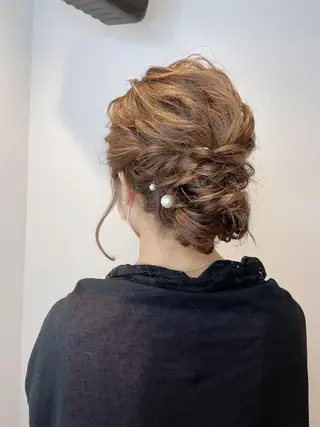 セミロング ヘアアレンジ ヘアアレンジ にいた　かづしげのヘアスタイル