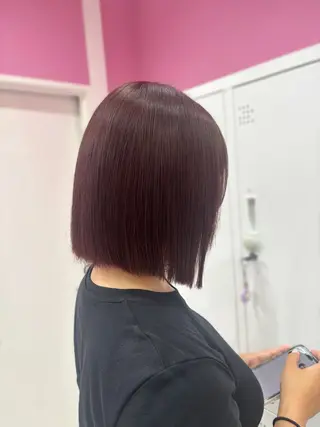 ショート カラー 伊藤 綾のヘアスタイル