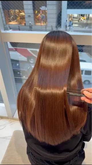 ロング 韓国風レイヤーカラー ライムのヘアスタイル