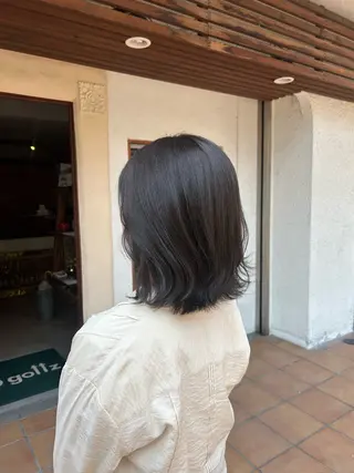 ロング カラー putri 川邉 優花のヘアスタイル