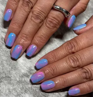 ネイル Mahiru ➰🎀🤍のネイルデザイン