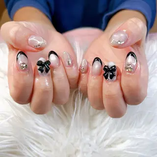 ネイル 根津 綾子のネイルデザイン