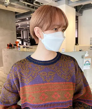 ショート 黒染め落とし ムラ修正　ハイトーンのヘアスタイル
