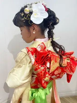 キッズ あやかショート 白髪ぼかしのヘアスタイル