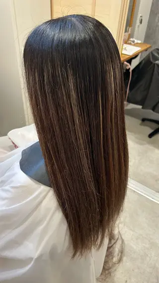 ロング カラー 似合わせ 顔周りYUUGAのヘアスタイル