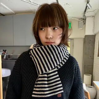 ショート レイヤーカット🐩 透明感カラー モカのヘアスタイル