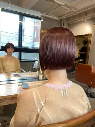 ショート 柔らかレイヤー× 透け感カラー/SUのヘアスタイル