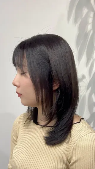 セミロング 1回で綺麗になる 髪質改善 小山光のヘアスタイル