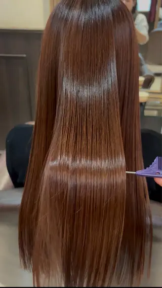 ロング 秋澤 楓のヘアスタイル