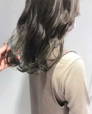 カラー 遠藤 愛莉のヘアスタイル