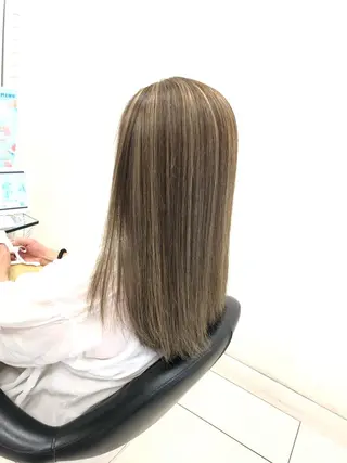 ロング カラー 渕向 克海のヘアスタイル