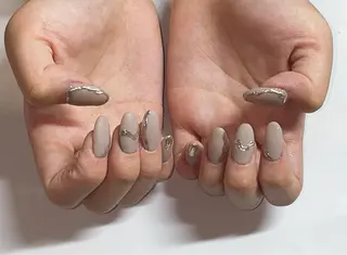 ネイル VIERU 🌈🎀💖のネイルデザイン