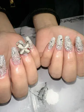 ネイル 新山 聖のネイルデザイン