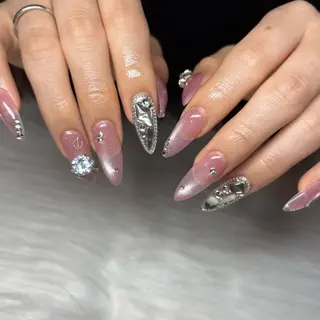 ネイル 𝑗𝑢𝑛𝑛𝑎 𝑛𝑎𝑖𝑙のネイルデザイン