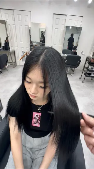 ロング 🫧とぅるん艶髪🫧 透明感カラー×猿渡のヘアスタイル