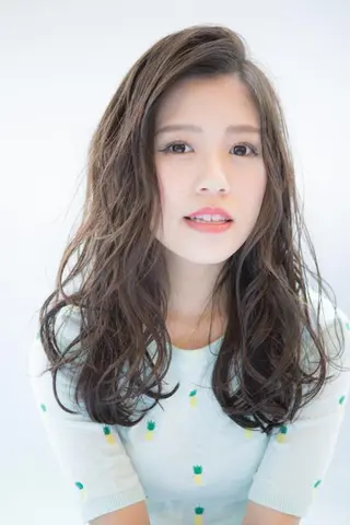 ミディアム ホカリ ツカサのヘアスタイル