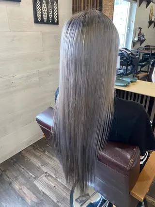 ロング カラー ブリーチ毛対応酸性 ストレート🌈サキのヘアスタイル
