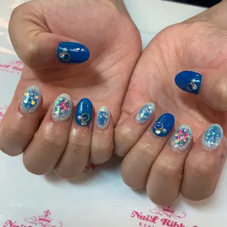 ネイル ネイルリボン 受付スタッフのネイルデザイン