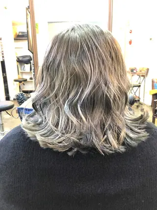 ミディアム 吉田 典弘のヘアスタイル