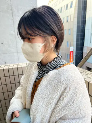 ショート カラー 韓国🇰🇷レイヤー 映える顔周り🩷のヘアスタイル