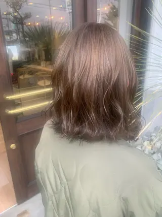 ミディアム カラー mu ku.のヘアスタイル