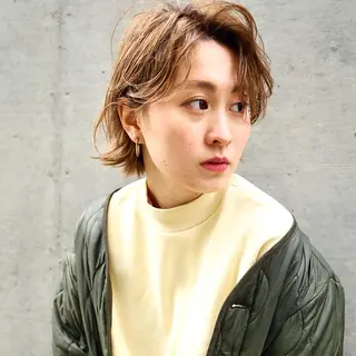 ショート カラー パーマ ヘアアレンジ トレンドヘア🩶 艶髪🩶yoshiのヘアスタイル