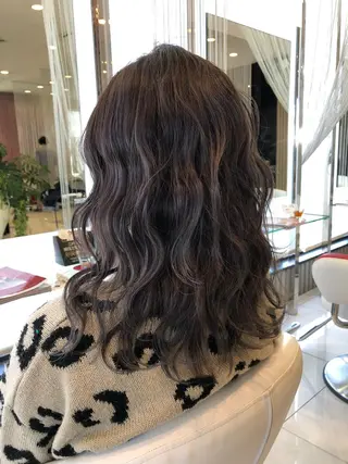 ミディアム カラー ヘアアレンジ 大塚 貴之のヘアスタイル