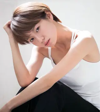 ショート カラー 美髪矯正・レイヤー 倉友哉のヘアスタイル