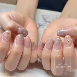 ネイル .. momoko🕊のネイルデザイン