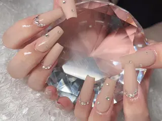 ネイル マツエク・マツパ アイブロウ Nail&eye Belire 新宿のネイルデザイン