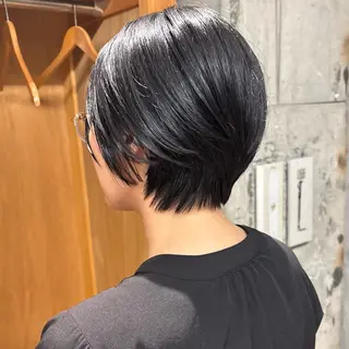 ショート 瑠己杏 :ボブ/ ハイトーンワンカラーのヘアスタイル