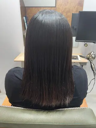 セミロング 顔周りレイヤーカット ／Yumiのヘアスタイル