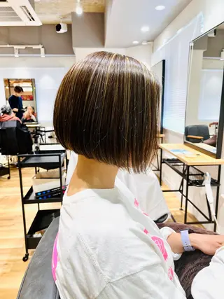 ショート カラー 安藤 航平のヘアスタイル