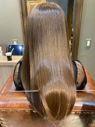 セミロング カラー 比嘉 翼のヘアスタイル
