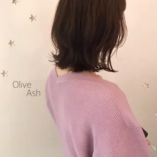 ミディアム カラー 市川 千夏のヘアスタイル