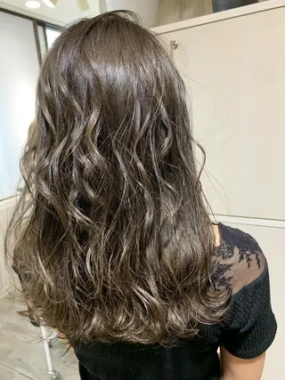 セミロング カラー 心斎橋韓国ボブ 好原良真のヘアスタイル