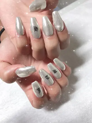 ミディアム ネイル 《LB》ラブリエ Nail&eyeのマツエク・マツパデザイン