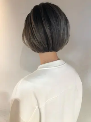ショート カラー 上品な大人レイヤー 🍀渋谷🍀濱口敬太のヘアスタイル