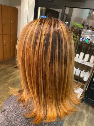 セミロング 牧 藍歌のヘアスタイル