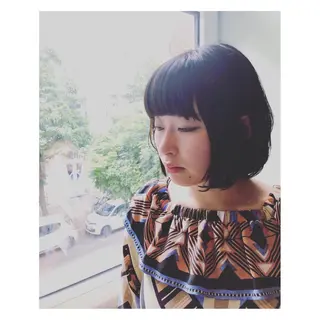 ミディアム 中野 誠子のヘアスタイル