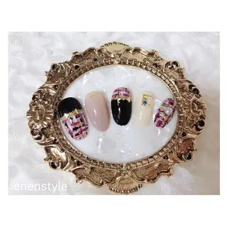 ショート ネイル 👑enen style👑のネイルデザイン