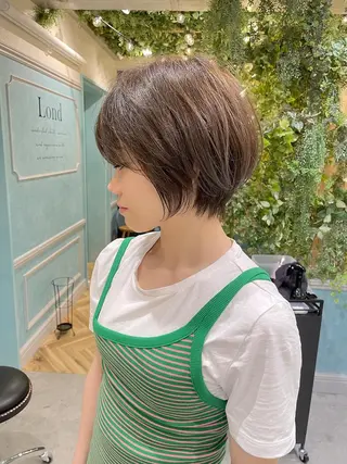 ショート くどうももか 浦和　ショート　ボブのヘアスタイル