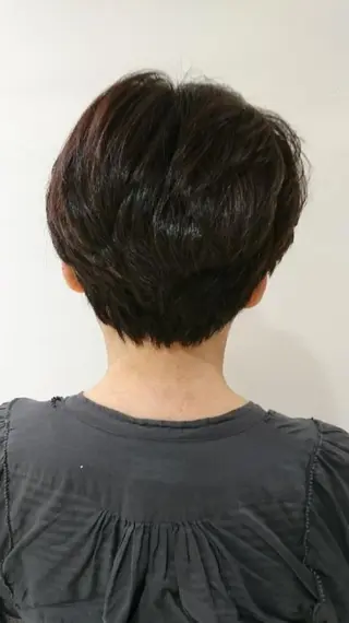 ショート 齋藤 愛美のヘアスタイル
