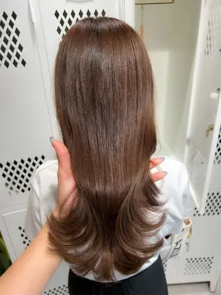 セミロング カラー 🎀レイヤー・艶カラ ー🎀YUMEKAのヘアスタイル