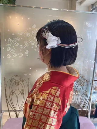 ショート ヘアアレンジ 外山 なつ美のネイルデザイン