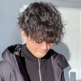パーマ メンズ メンズヘア特化 崎田 成人のヘアスタイル