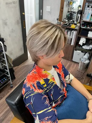 ショート メンズ Lull1人美容室 バレイヤージュのヘアスタイル