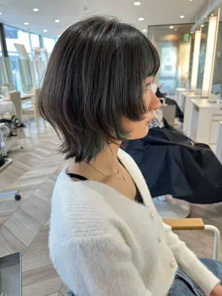 ミディアム カラー 小顔レイヤー/ ベージュ🤍Rieのヘアスタイル