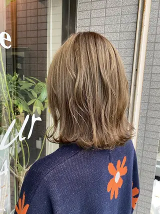 ミディアム 立野 希沙のヘアスタイル