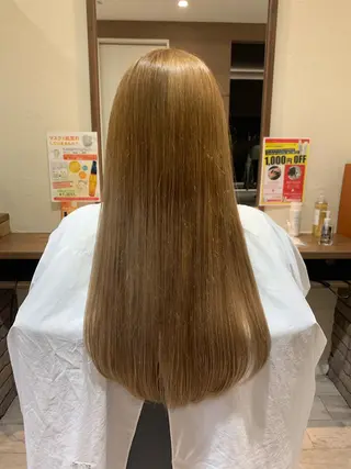 カラー 山本 鮎里のマツエク・マツパデザイン